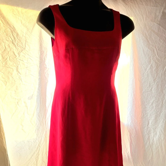 Beautiful Red Mini Dress EUC - Picture 6 of 7